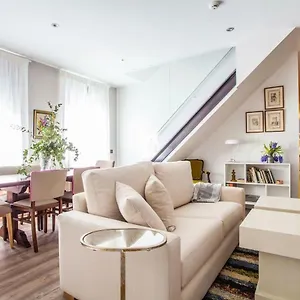 Rg Duplex San Bernardo , Sevilha Espanha